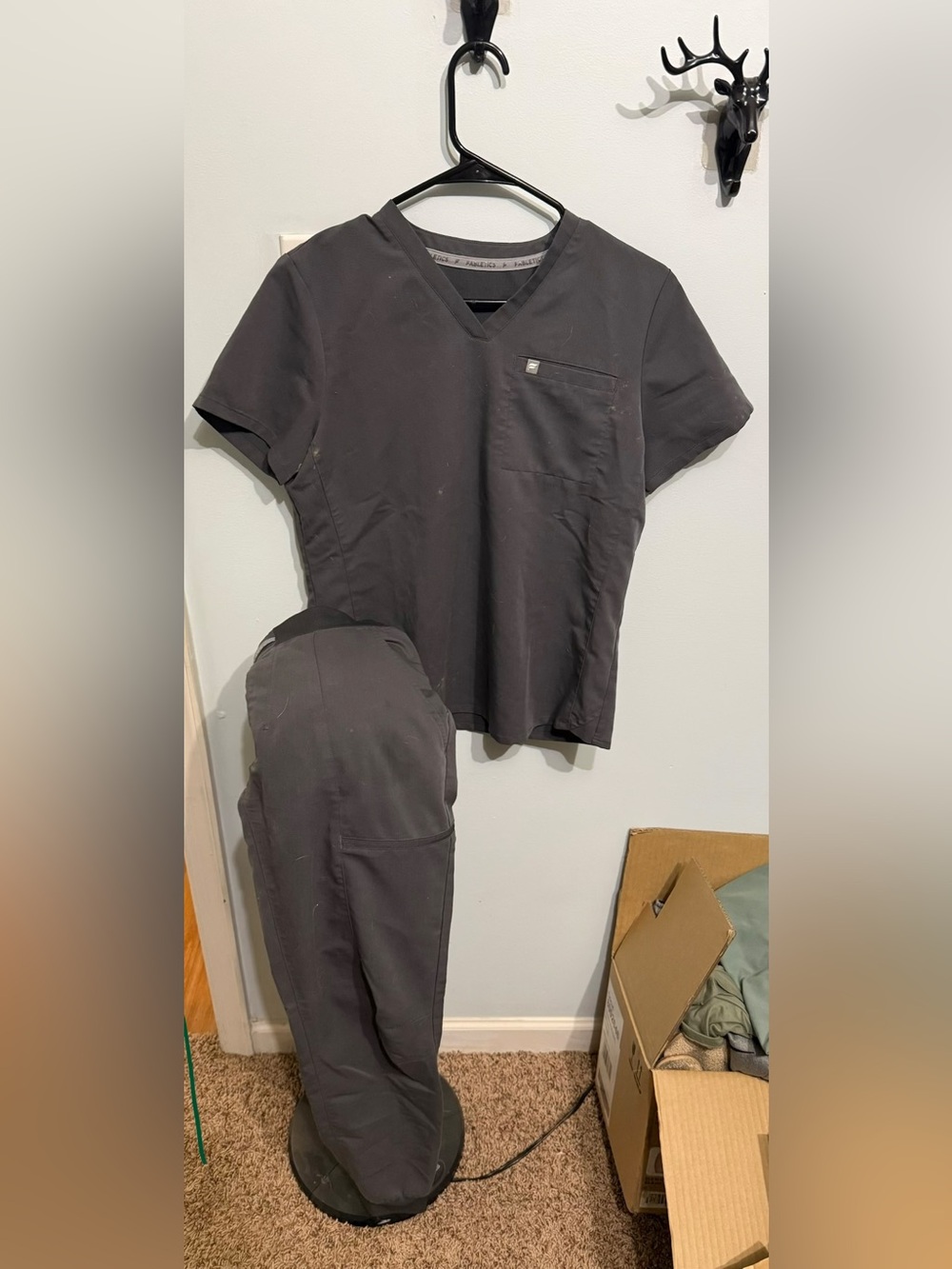 Fabletics Women's Scrub Top and Pants Set